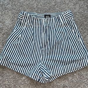 BDG high waisted denim stripped shorts!